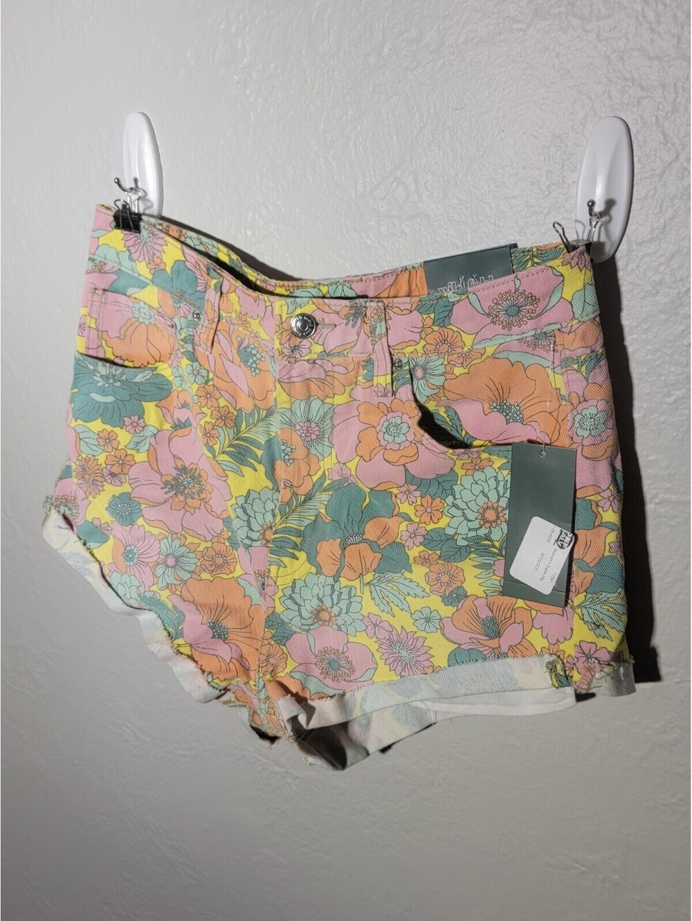 Wild Fable Women's Super-High Rise Cheeky Jean Shorts Size 6/28 Floral